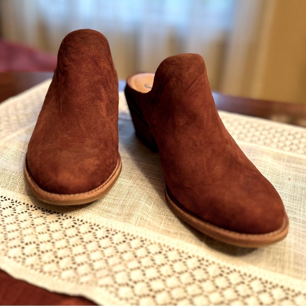SOFFT AMEERA MULE nwot, size 9